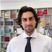 Insegnante esperto di fiscalità, laureato in Economia, offre corsi online e in presenza a Roma per studenti e professionisti.